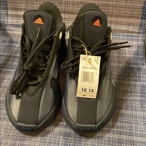 Adidas Men's Black and Red Athletic Shoes